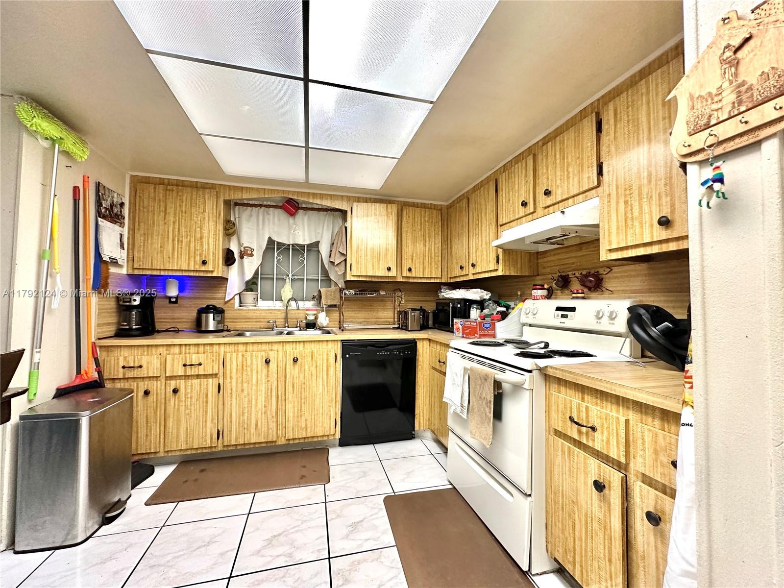 8135 W 9th Ave