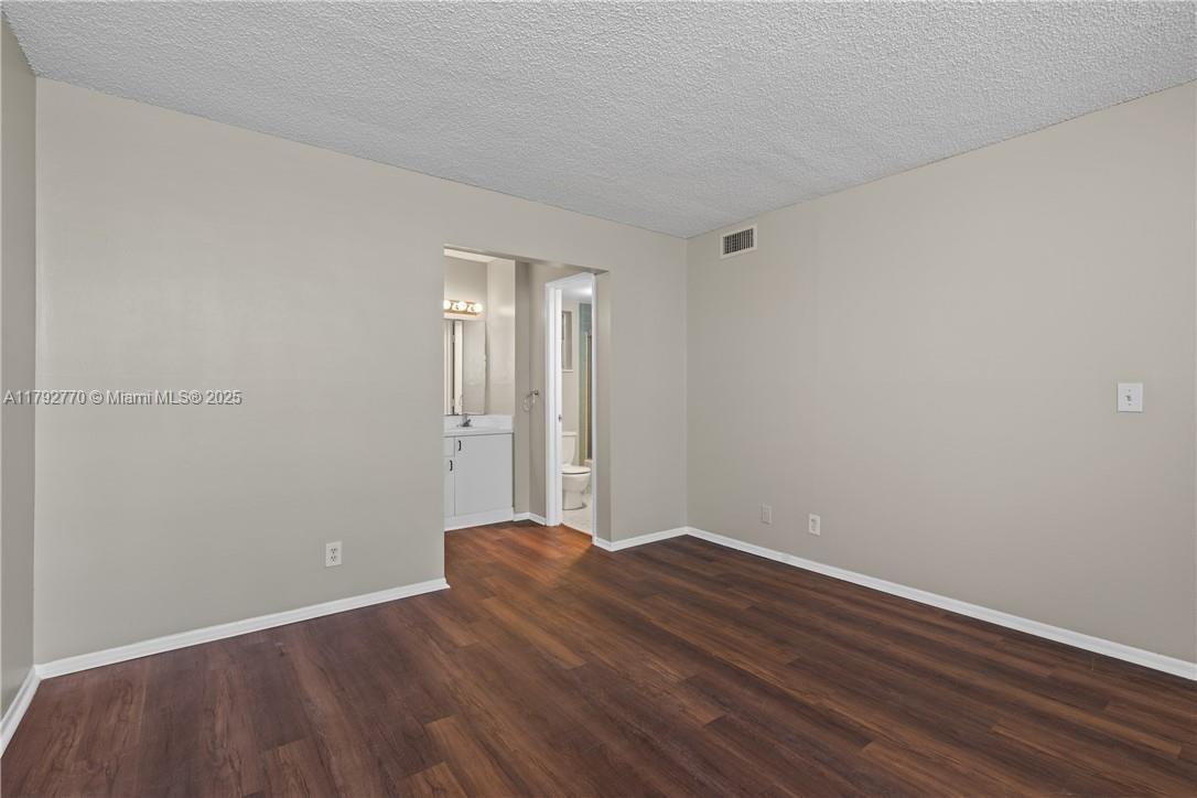 9470 Live Oak Pl # 304