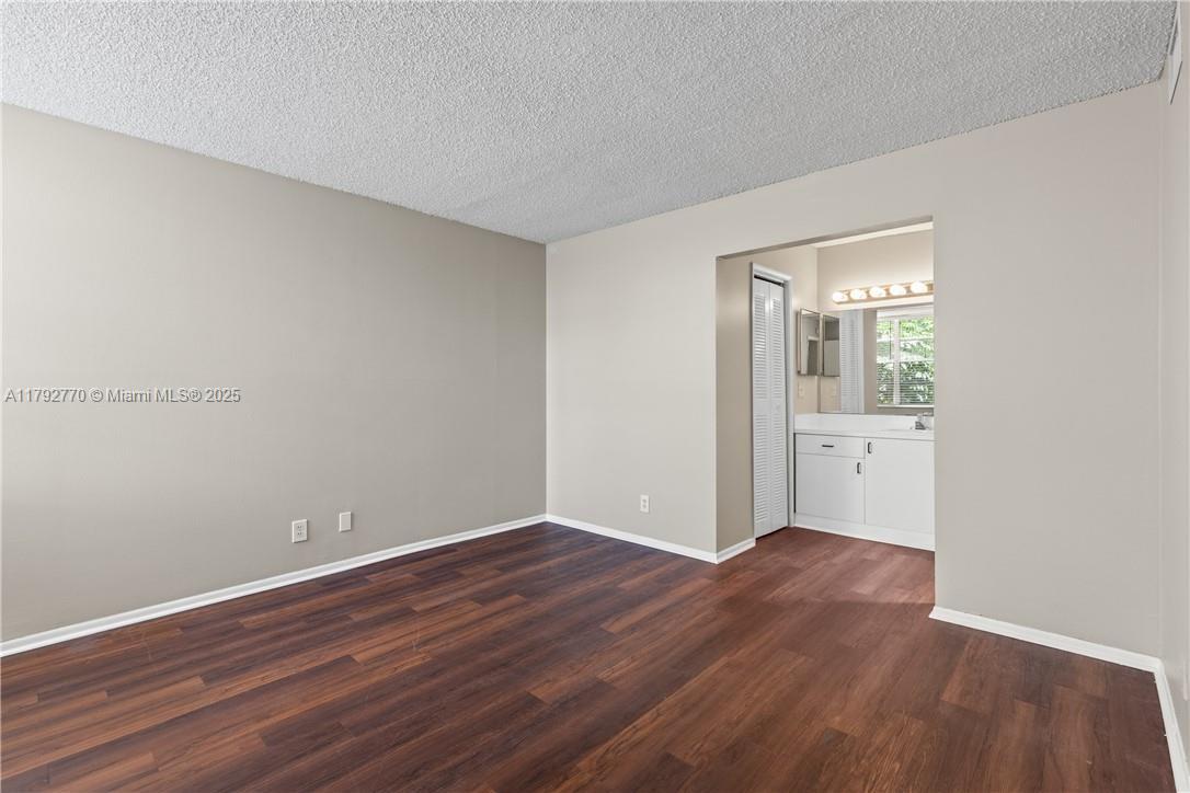9470 Live Oak Pl # 304