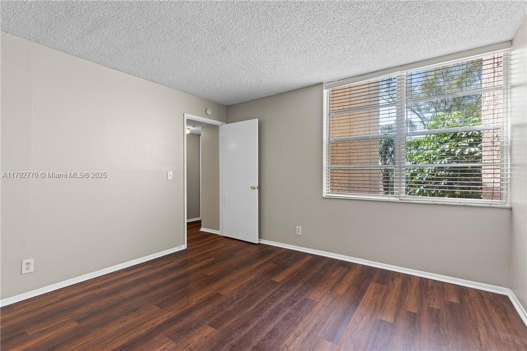 9470 Live Oak Pl # 304