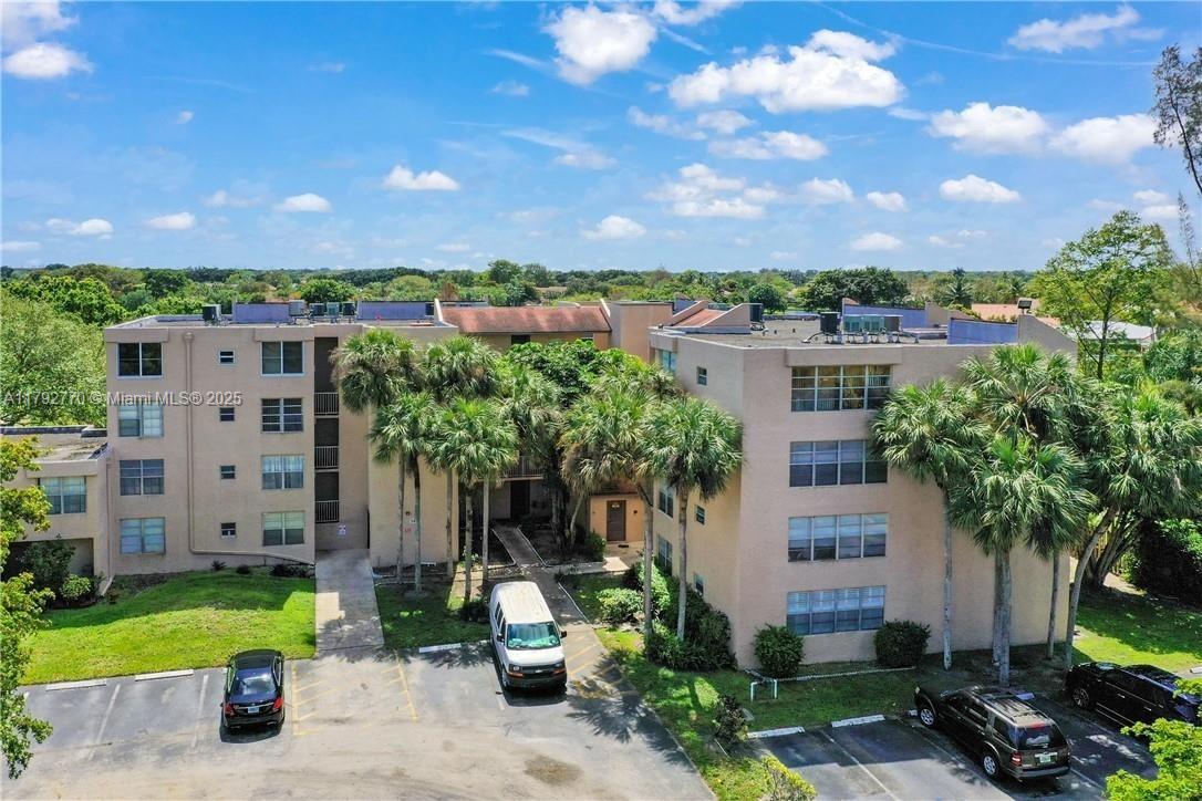 9470 Live Oak Pl # 304