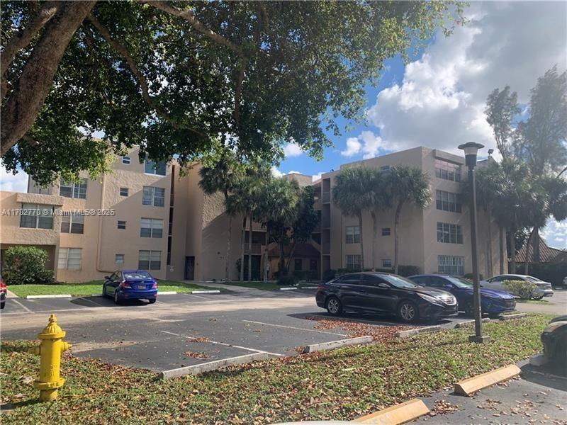 9470 Live Oak Pl # 304