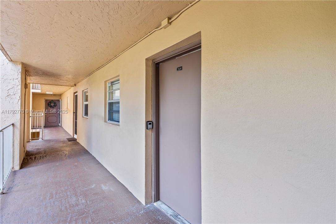 9470 Live Oak Pl # 304