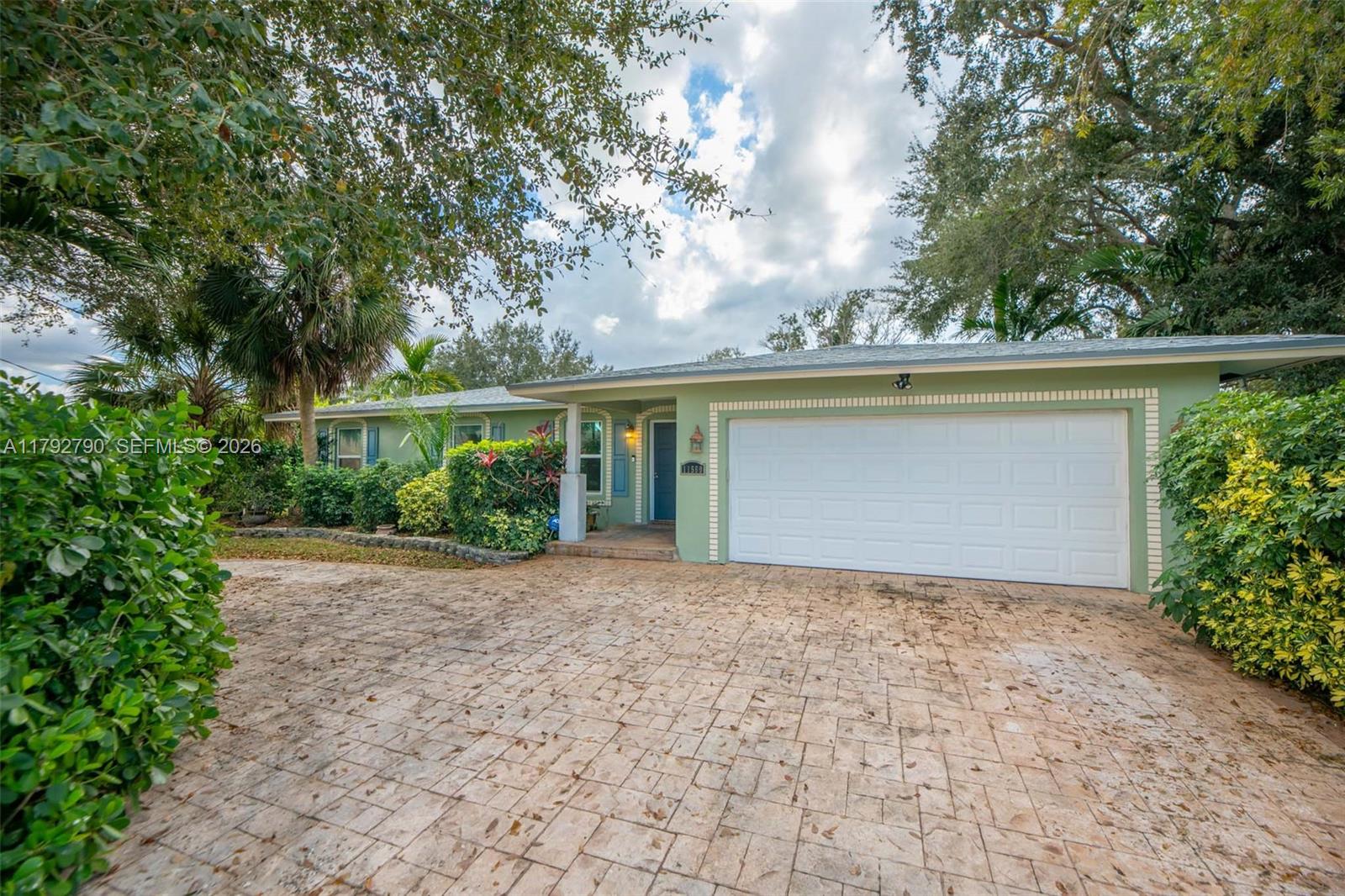 11560 NW 26th St