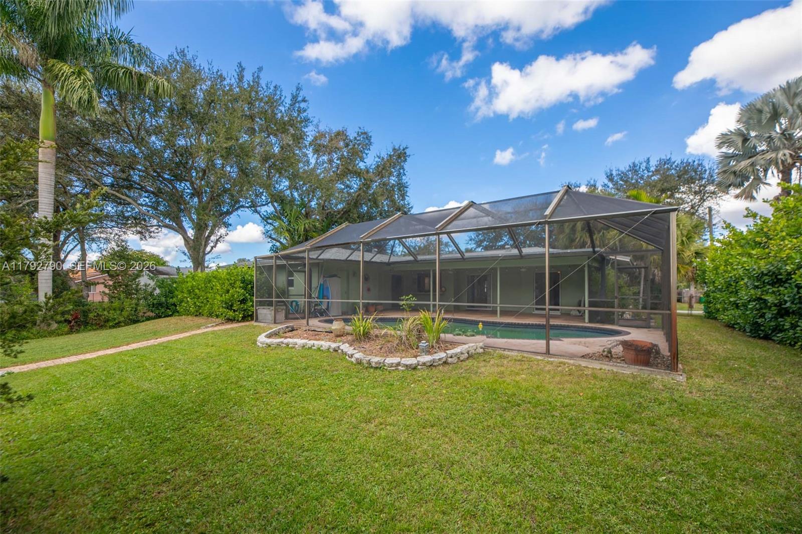 11560 NW 26th St