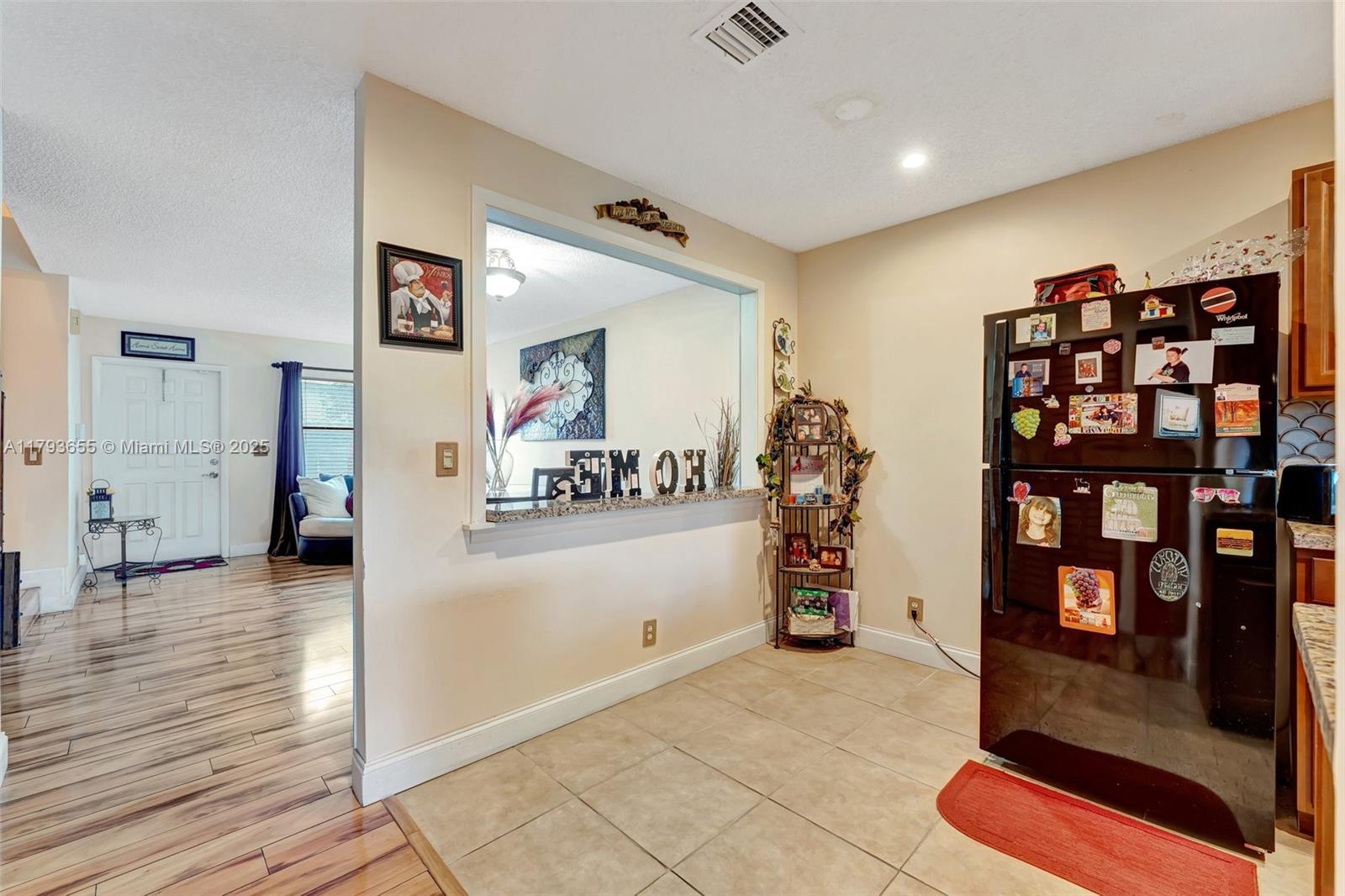 9829 Riverside Dr # 6 Unit: 42-6