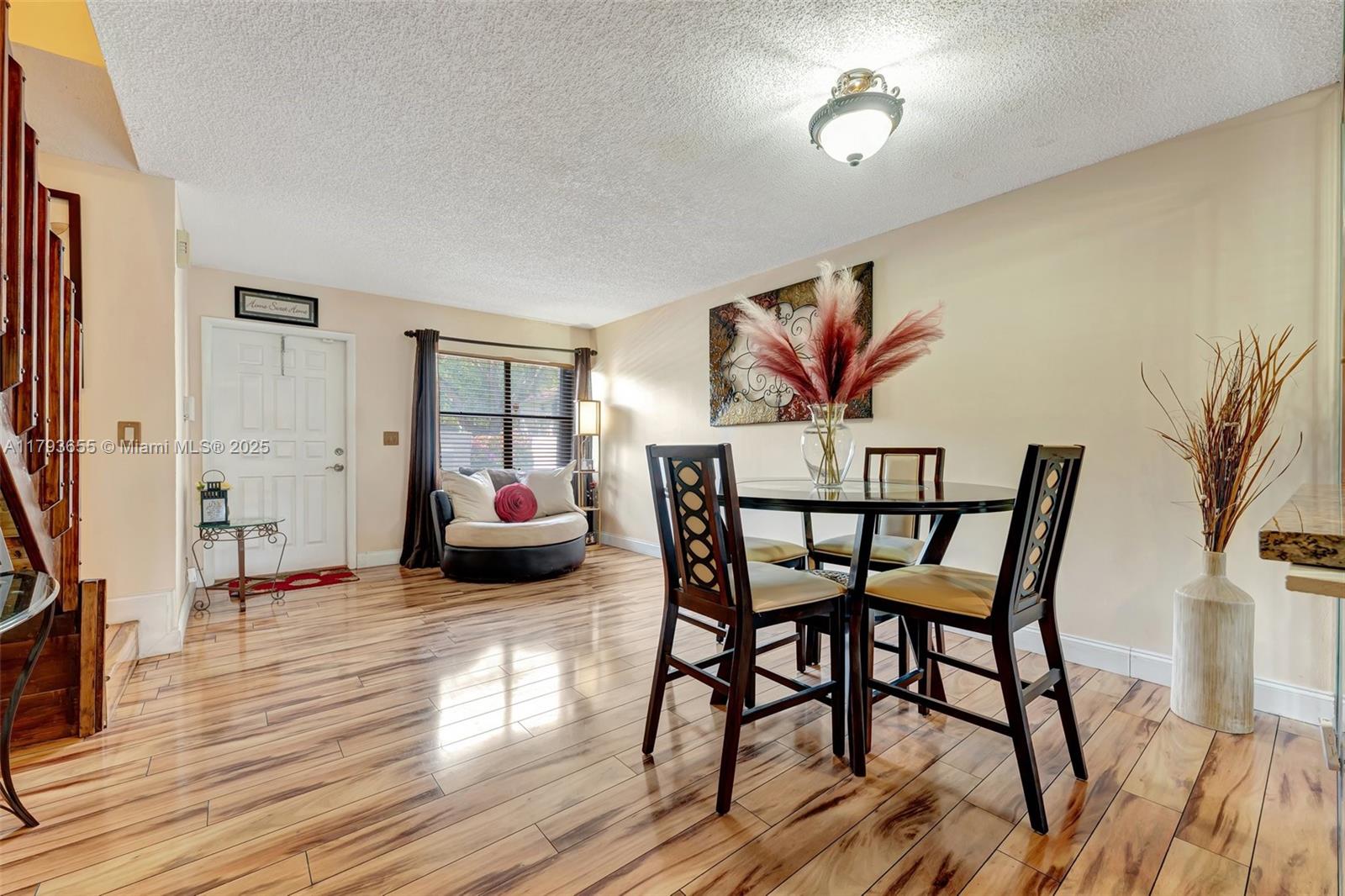 9829 Riverside Dr # 6 Unit: 42-6