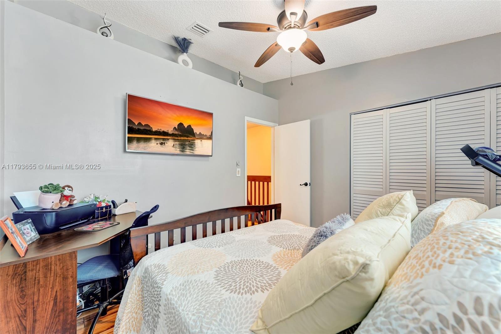 9829 Riverside Dr # 6 Unit: 42-6