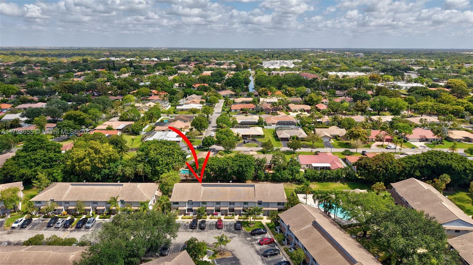 9829 Riverside Dr # 6 Unit: 42-6