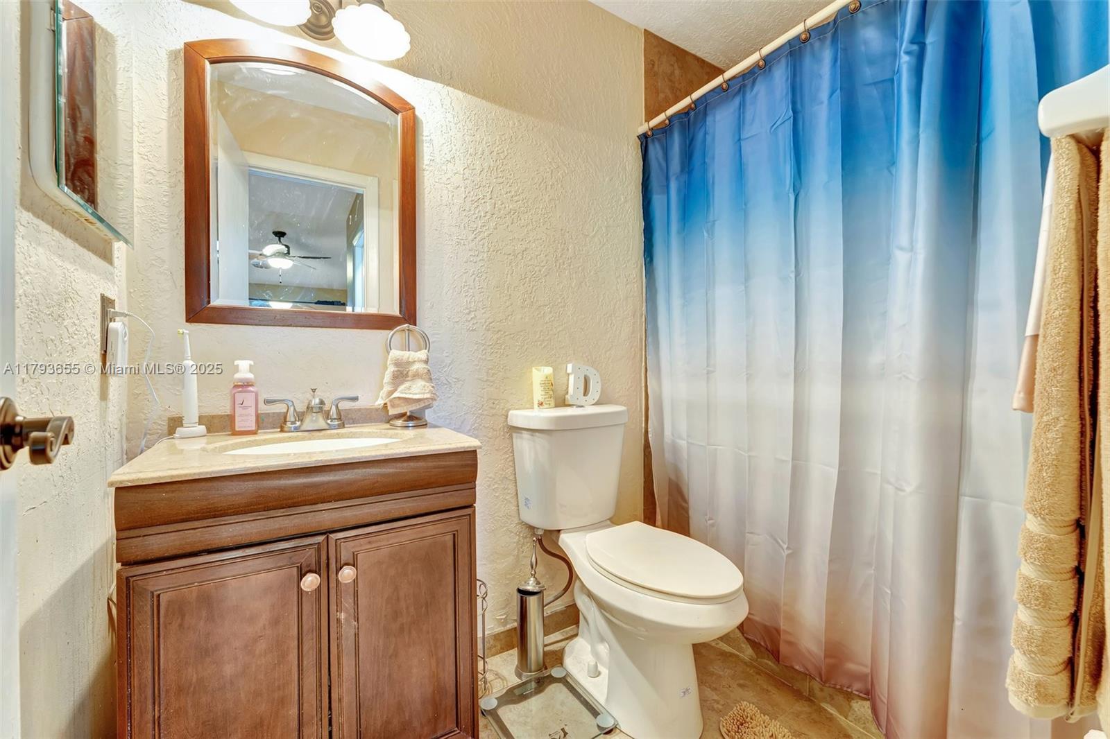 9829 Riverside Dr # 6 Unit: 42-6