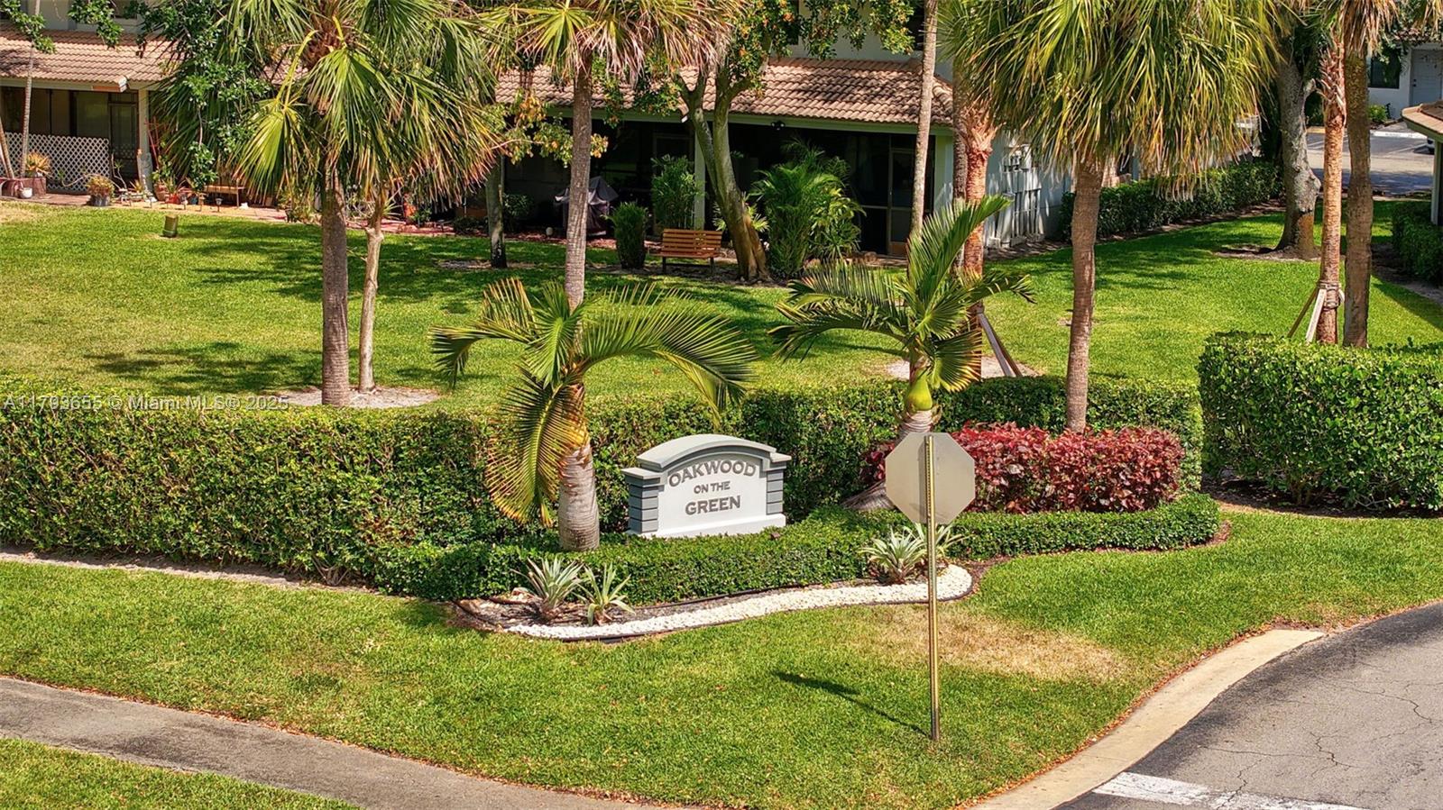 9829 Riverside Dr # 6 Unit: 42-6