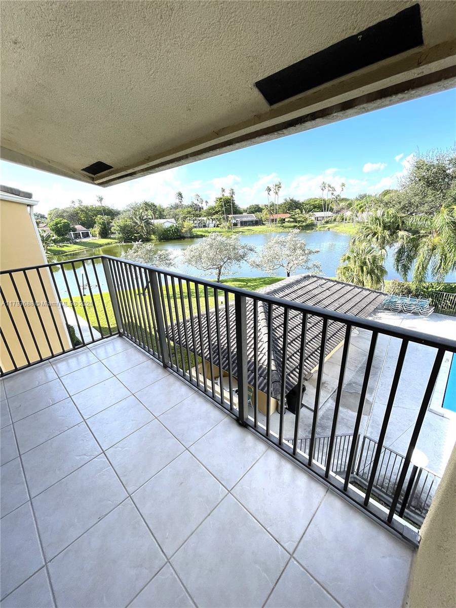 11453 NW 39th Ct # 2 Unit: 310-2