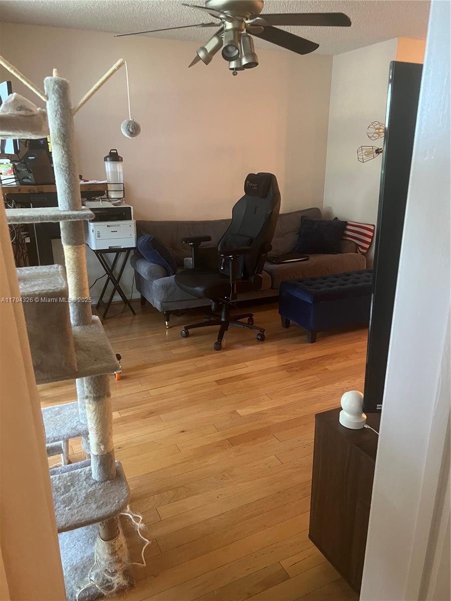 10101 W Sunrise Blvd # 103