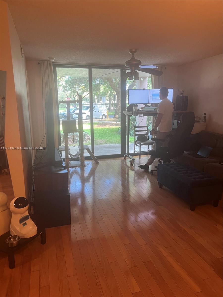 10101 W Sunrise Blvd # 103