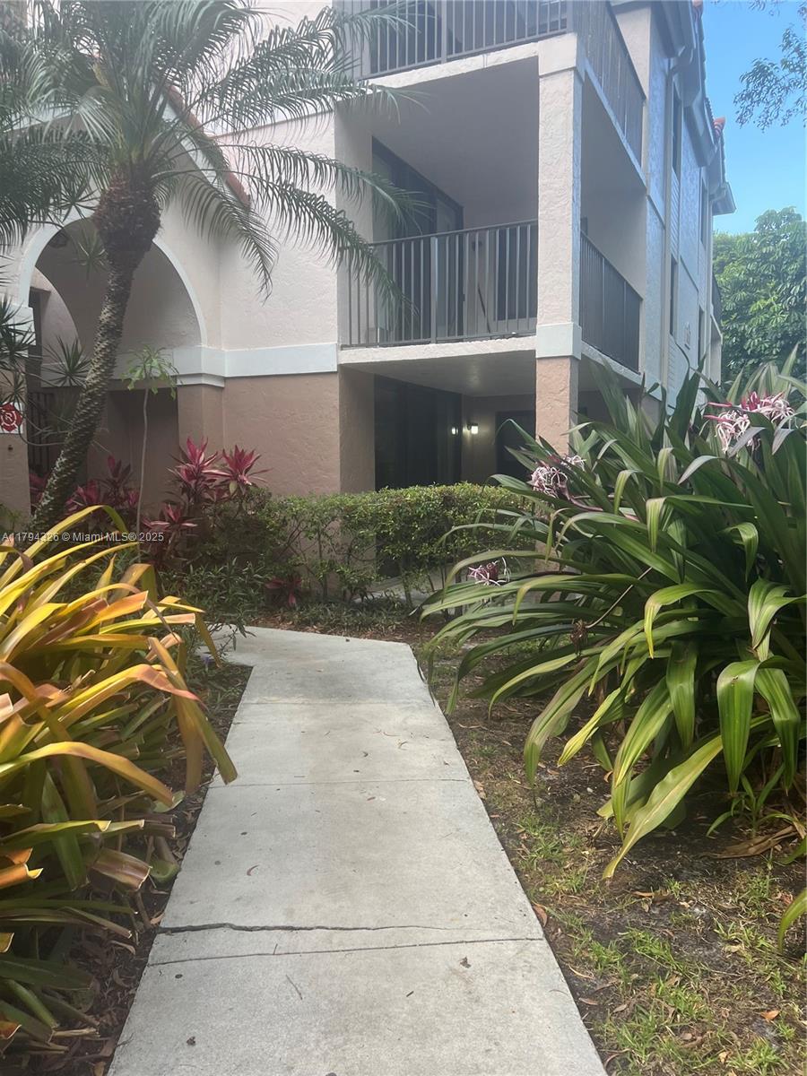 10101 W Sunrise Blvd # 103