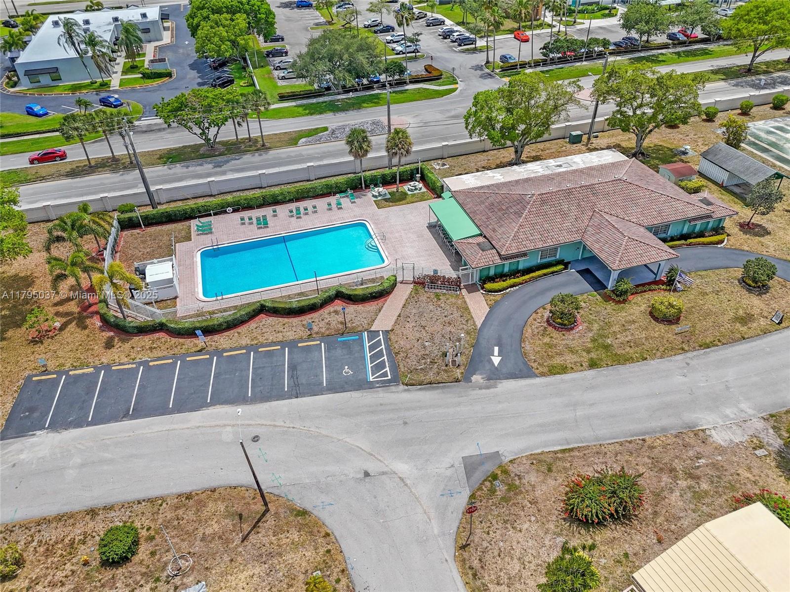 5803 NW 84th Ave