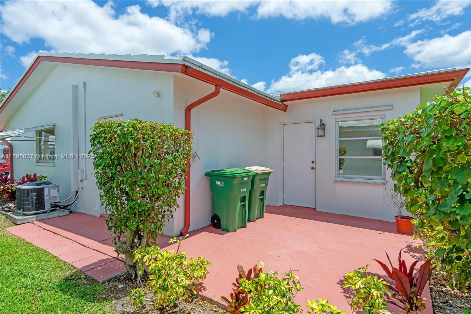 5803 NW 84th Ave