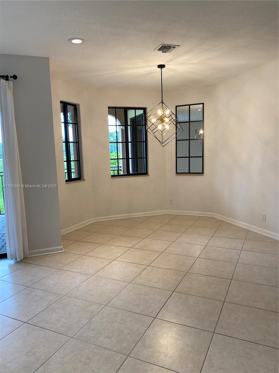 2697 Center Ct Dr # 13 Unit: 1-13