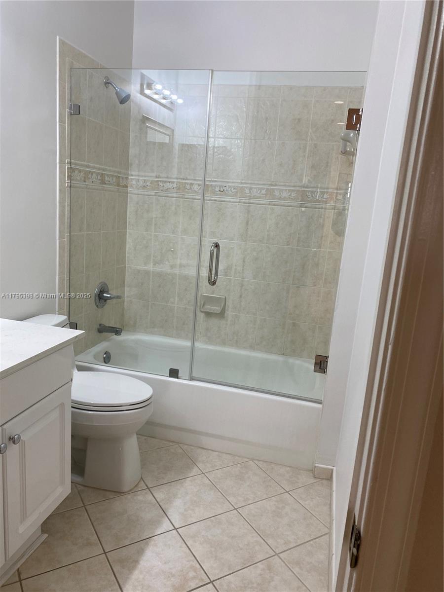 2697 Center Ct Dr # 13 Unit: 1-13