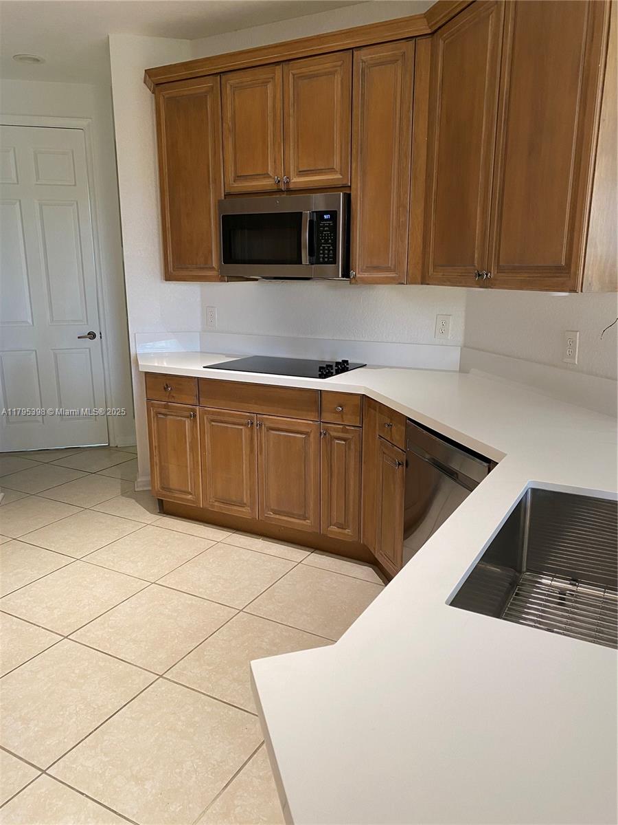 2697 Center Ct Dr # 13 Unit: 1-13