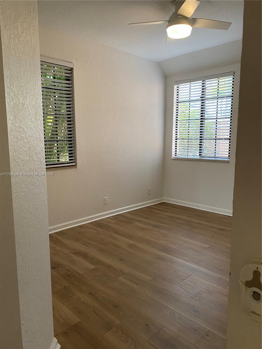 2697 Center Ct Dr # 13 Unit: 1-13