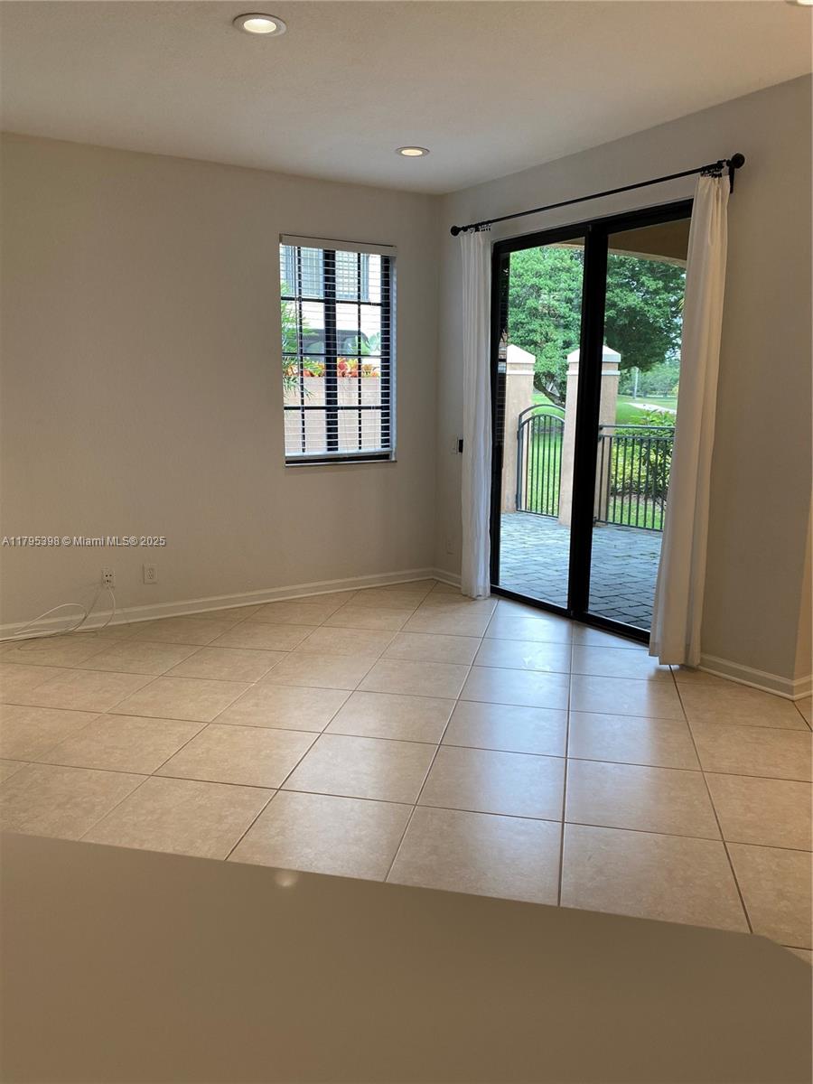 2697 Center Ct Dr # 13 Unit: 1-13