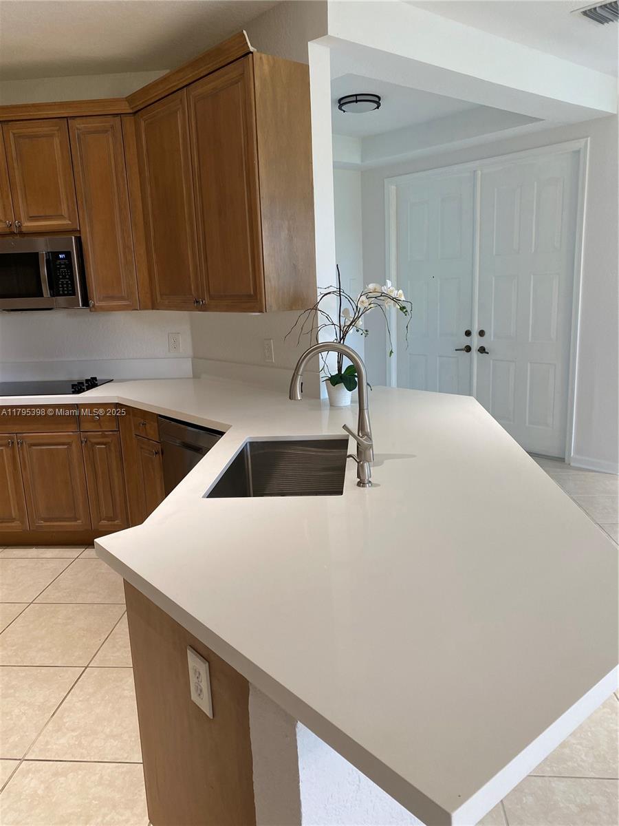 2697 Center Ct Dr # 13 Unit: 1-13