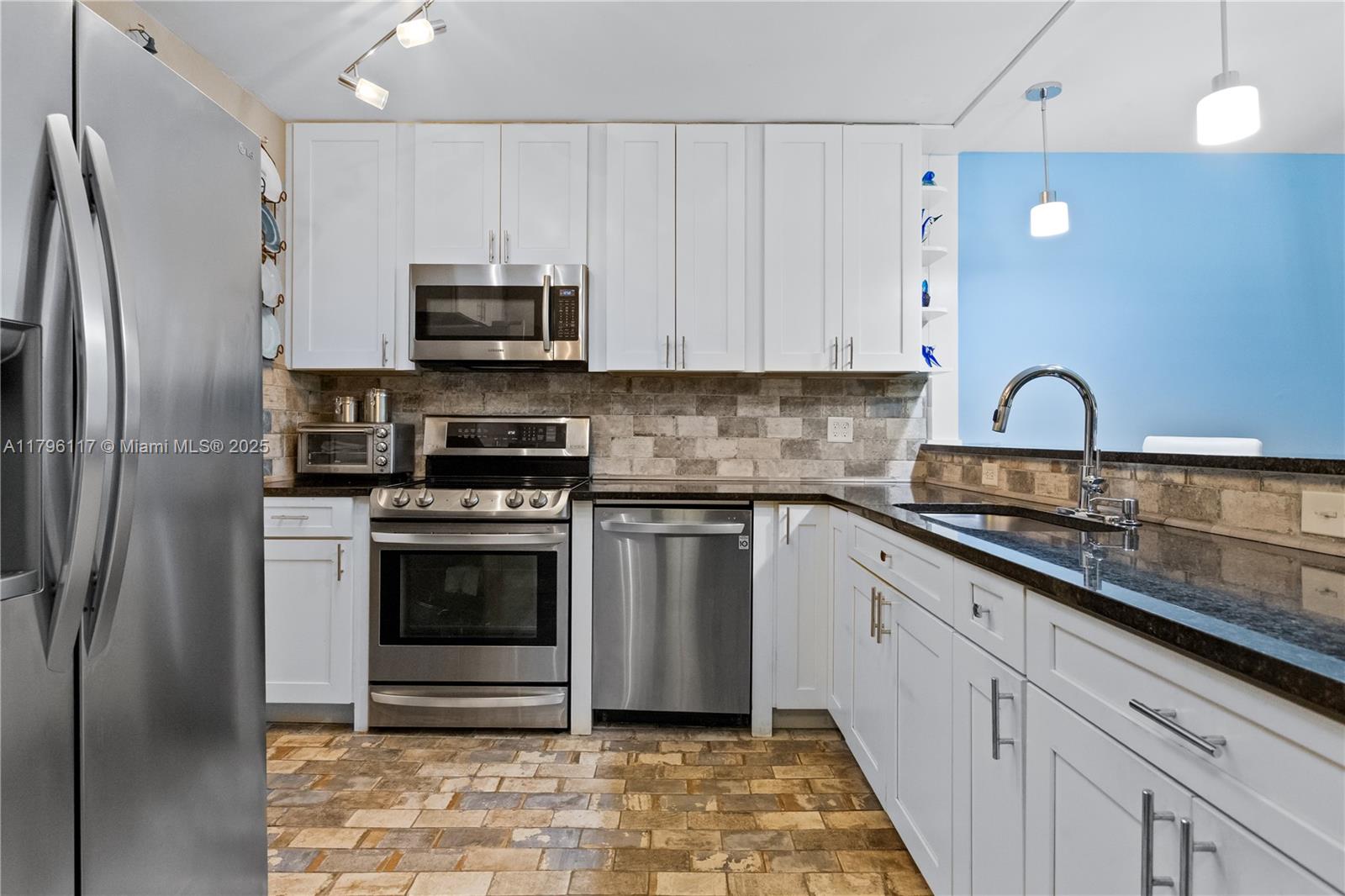 2271 NW 47th Ter # 200