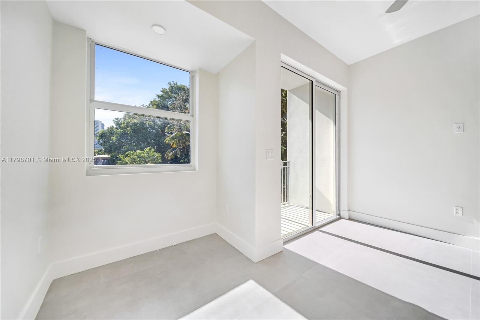 1536 NW 15th Ave # 205