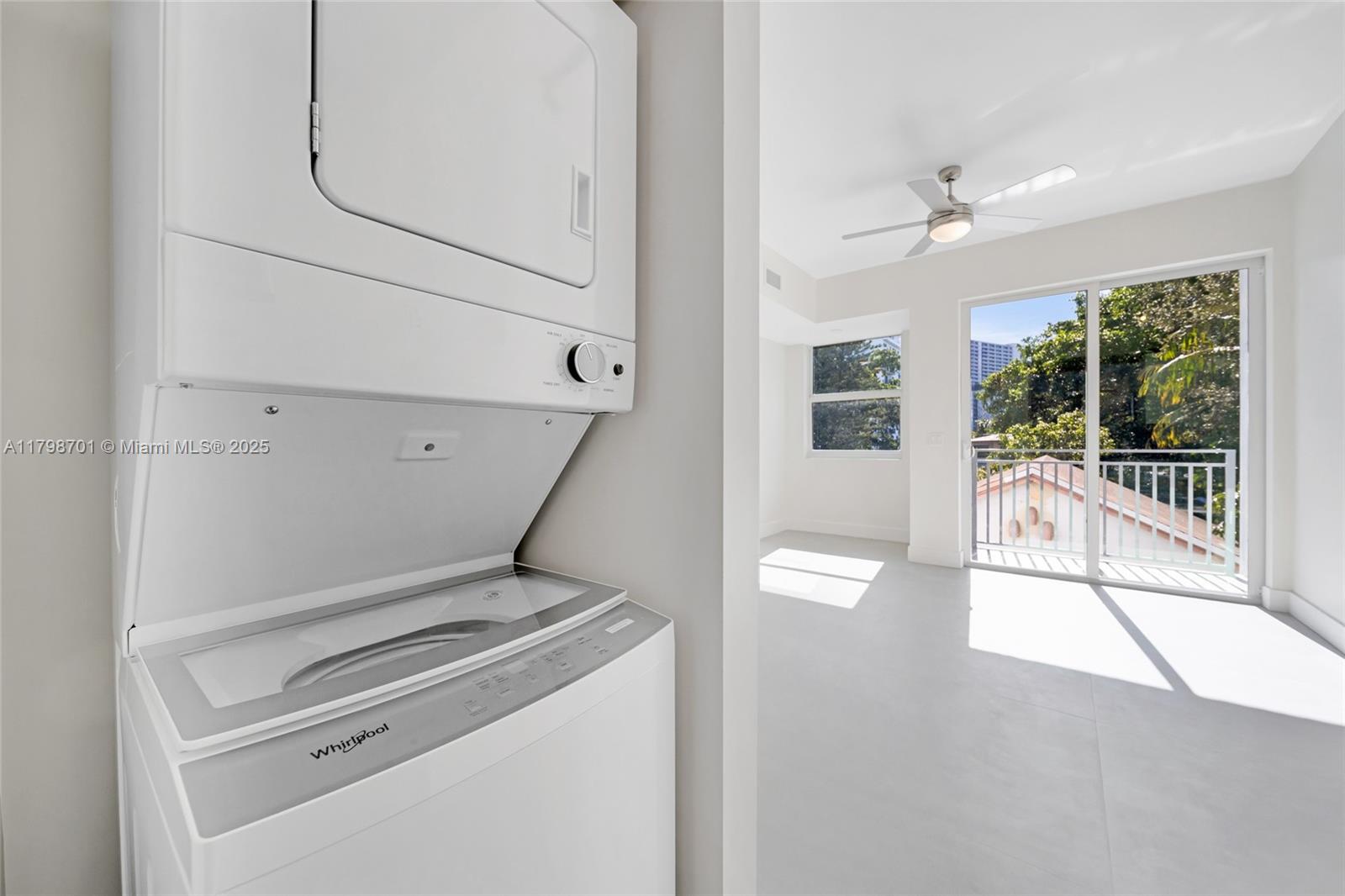 1536 NW 15th Ave # 205