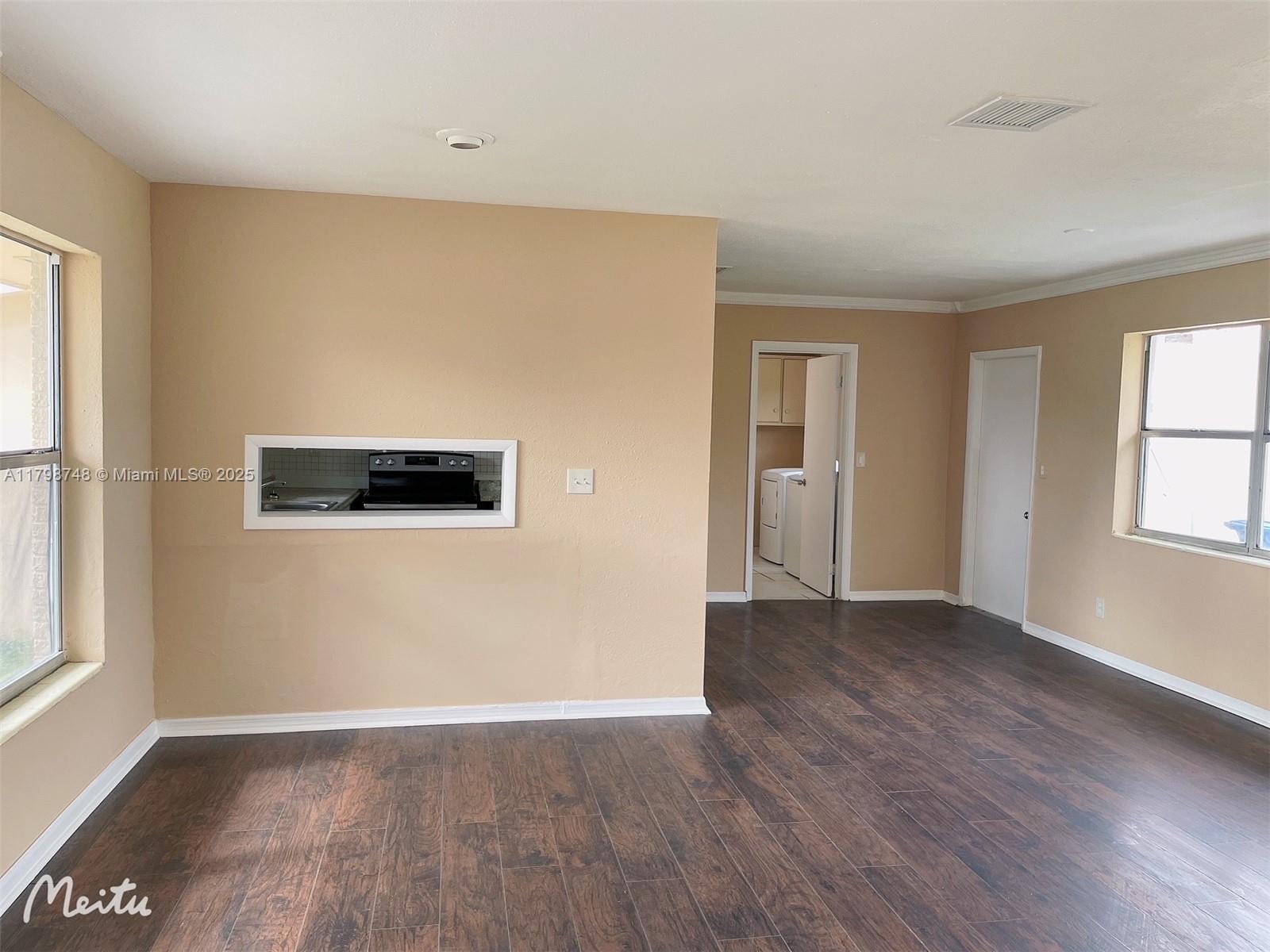 600 NW 38th Ave
