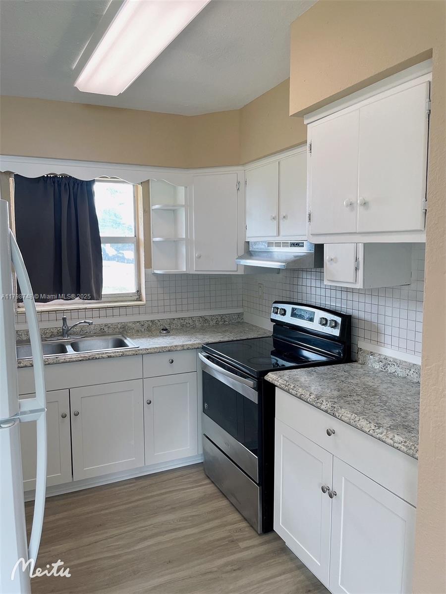 600 NW 38th Ave
