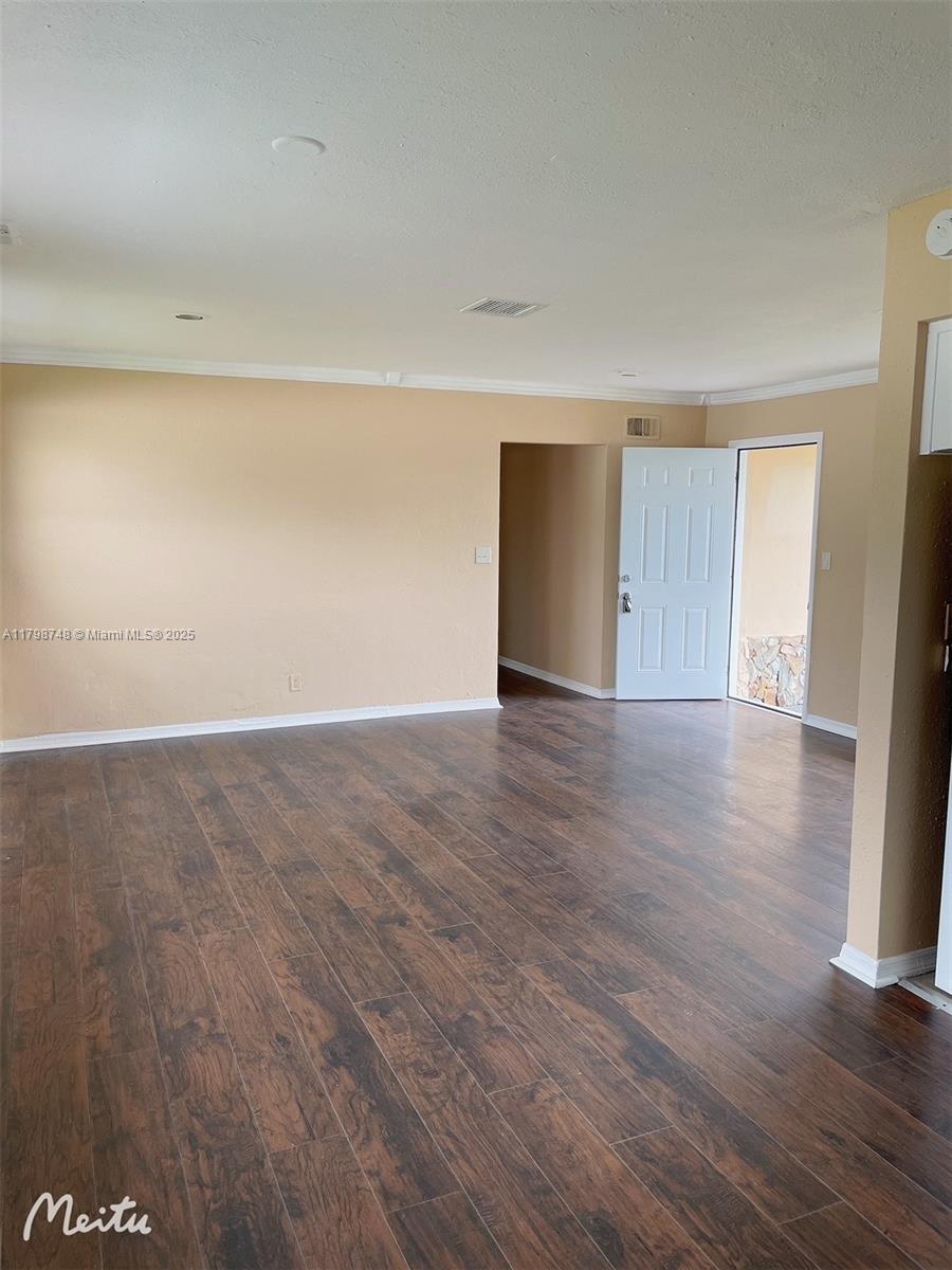 600 NW 38th Ave