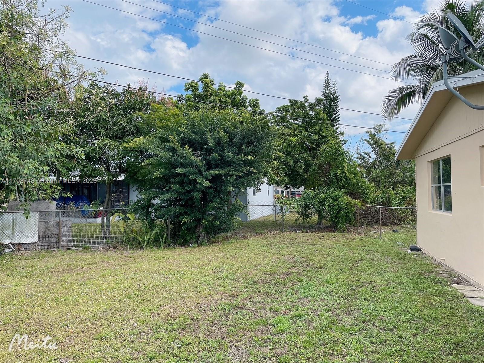 600 NW 38th Ave