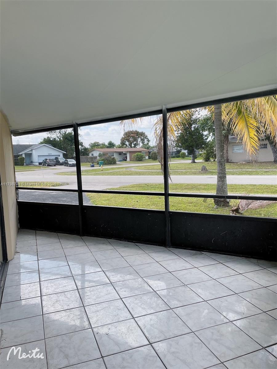 600 NW 38th Ave
