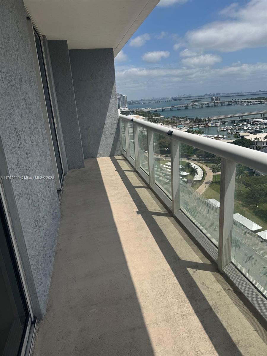 50 Biscayne Blvd # 2204