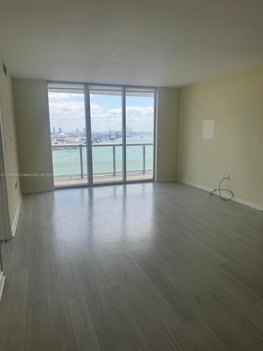 50 Biscayne Blvd # 2204
