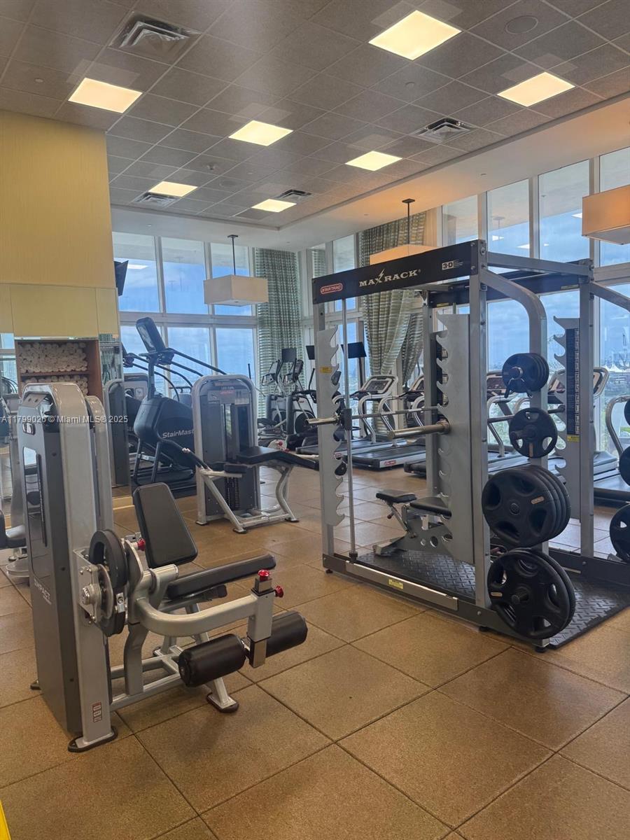 50 Biscayne Blvd # 2204