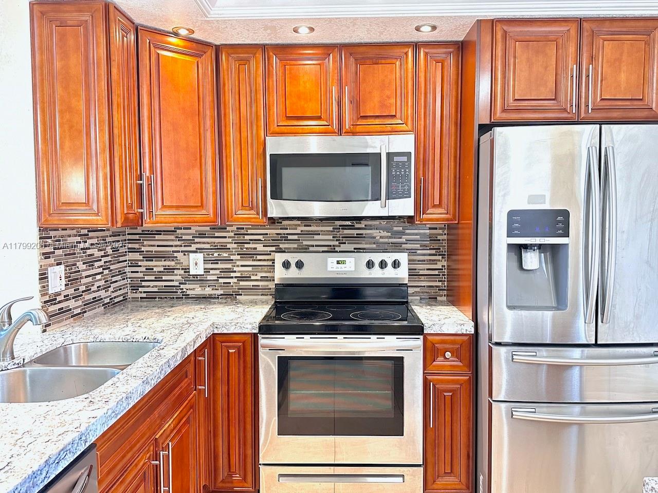 500 NE 12th Ave # 705