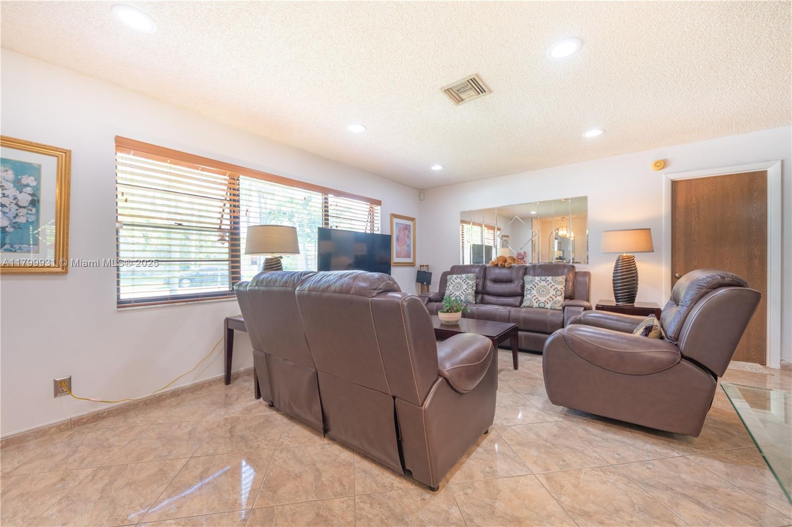 5220 NW 26th Ct