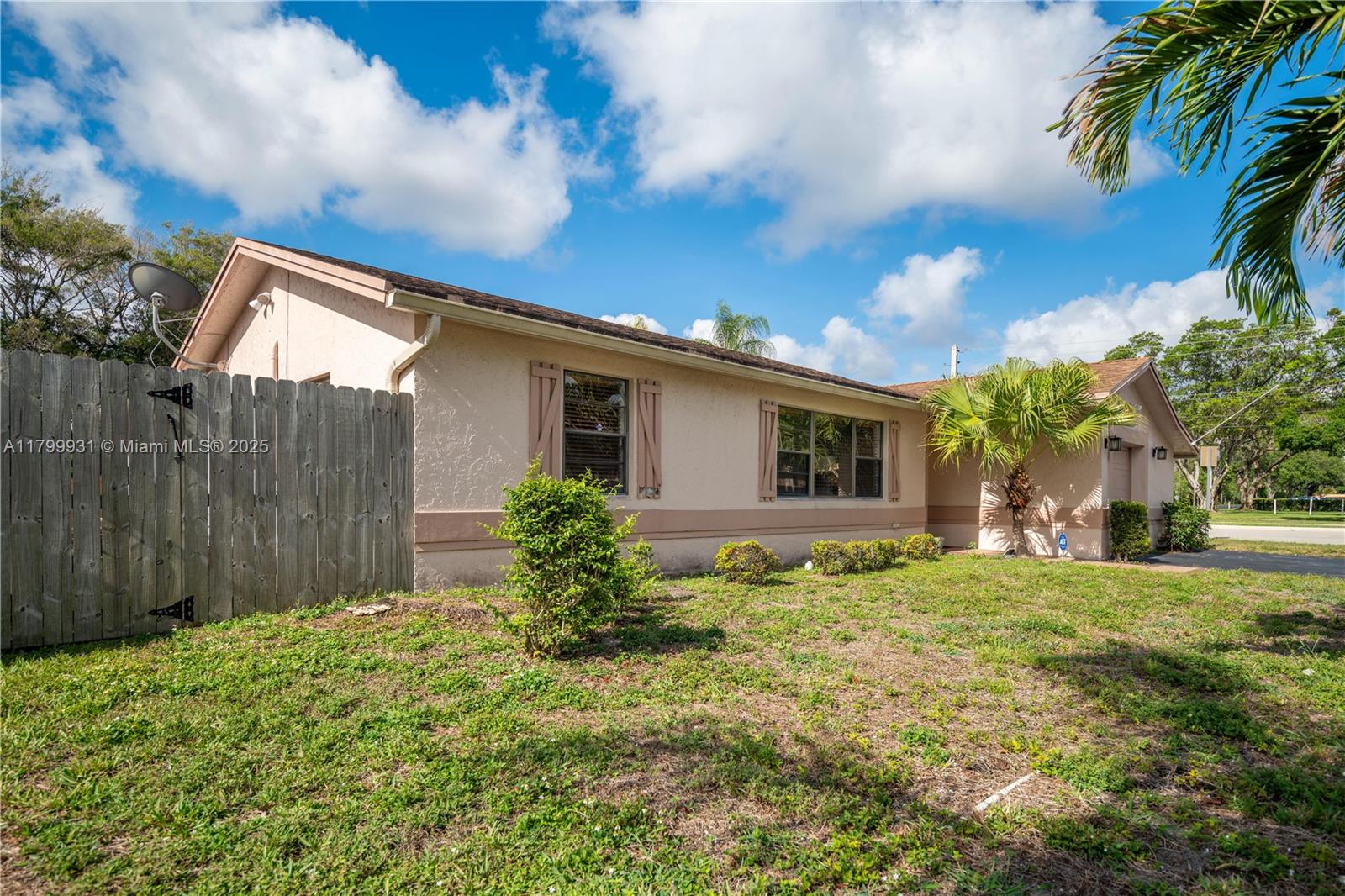 5220 NW 26th Ct