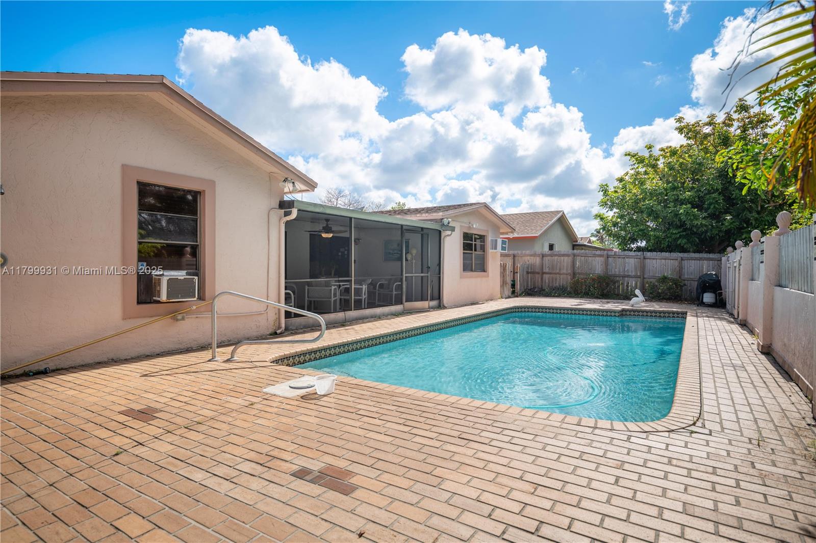 5220 NW 26th Ct