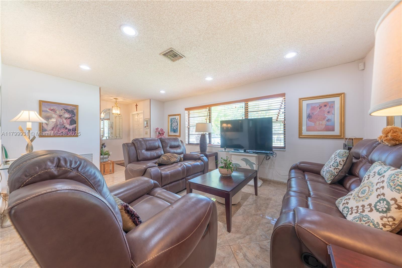 5220 NW 26th Ct