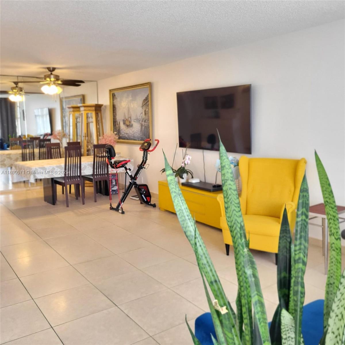 800 Parkview Dr # 619