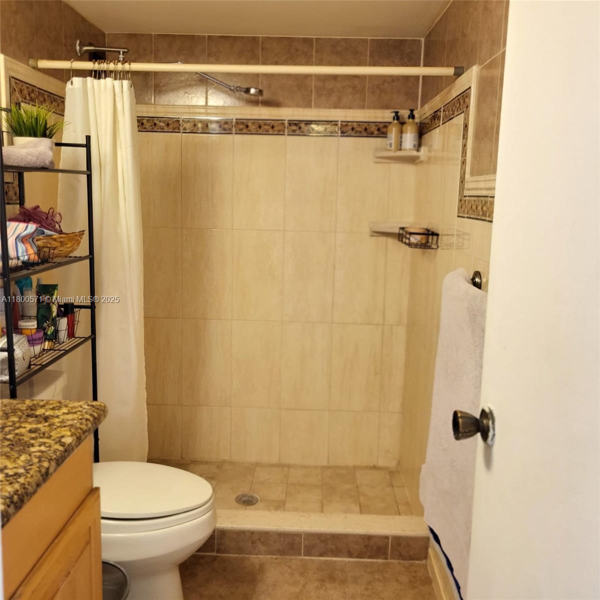 800 Parkview Dr # 619