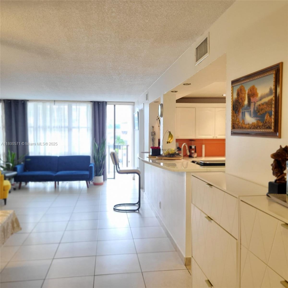 800 Parkview Dr # 619