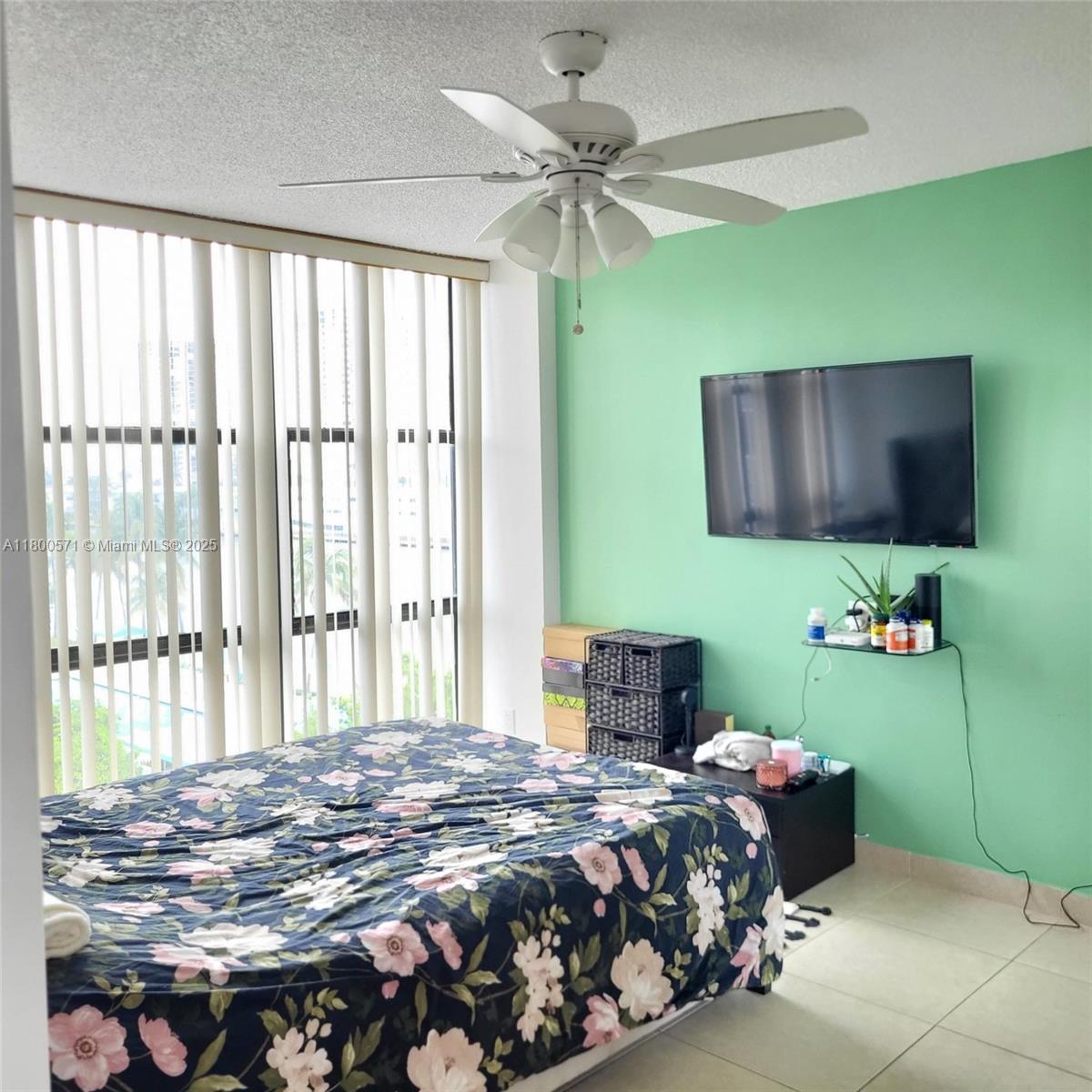 800 Parkview Dr # 619