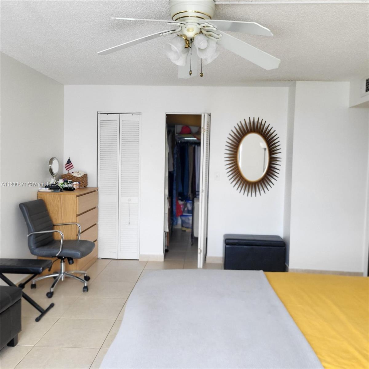 800 Parkview Dr # 619