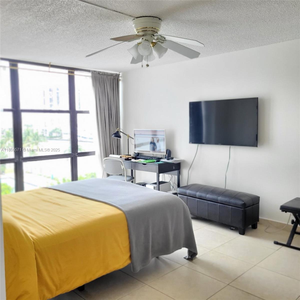 800 Parkview Dr # 619
