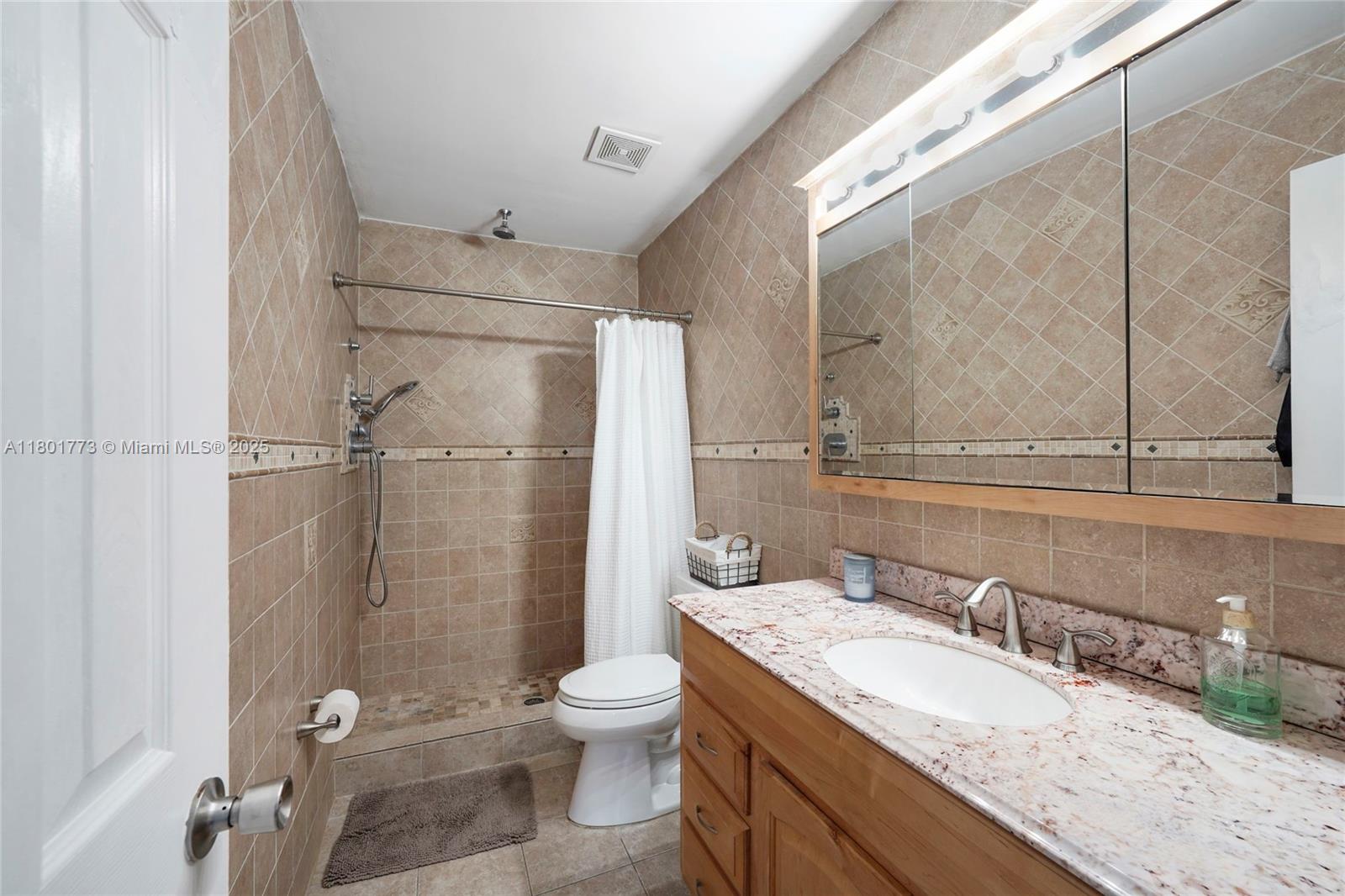 857 W 37th St